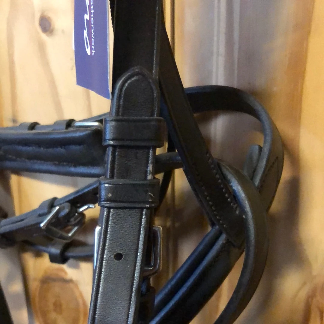 Shires Rossano Padded Flash Bridle - Image 3